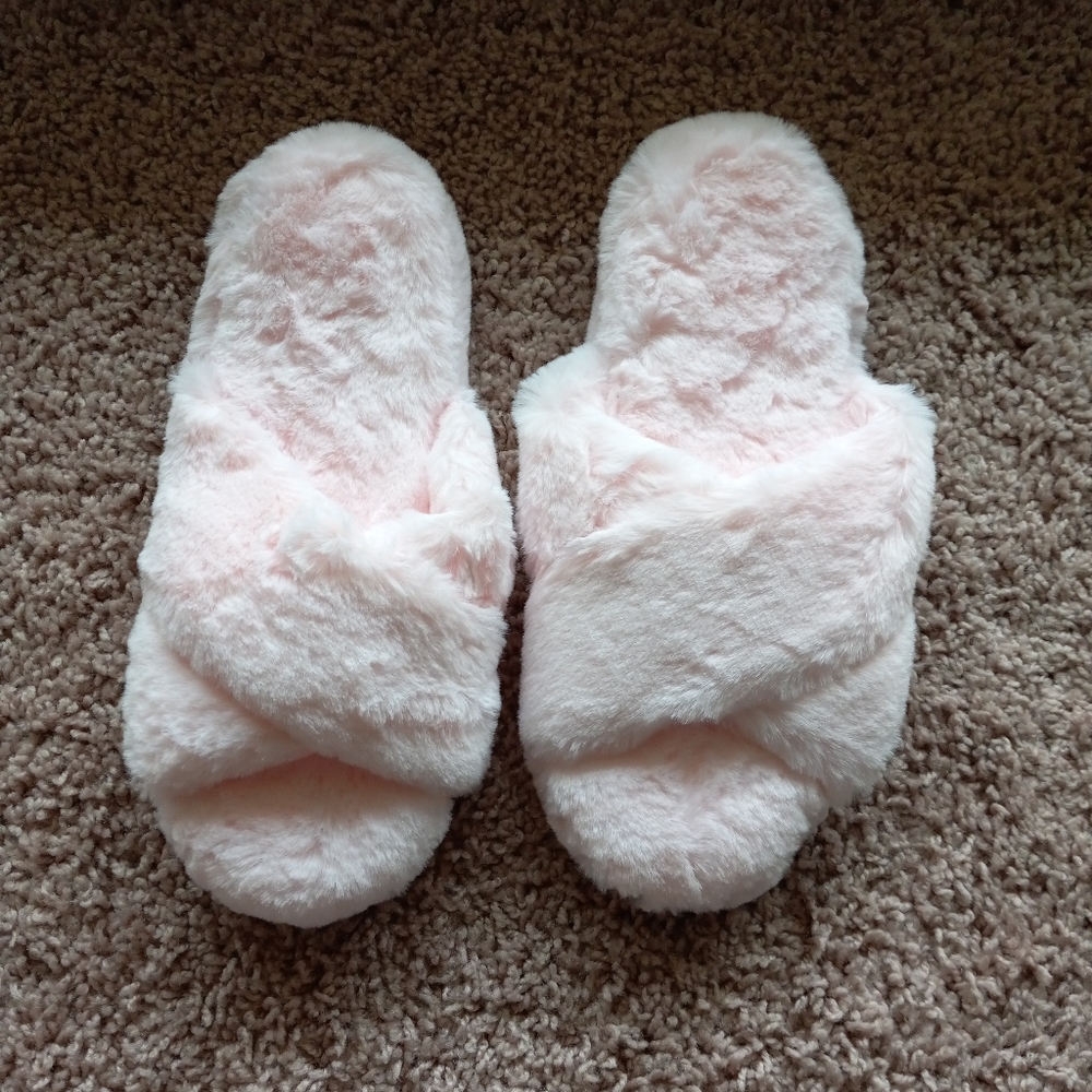 Light Pink Faux Fur Fuzzy Crossband Plush Slippers Large 9-10